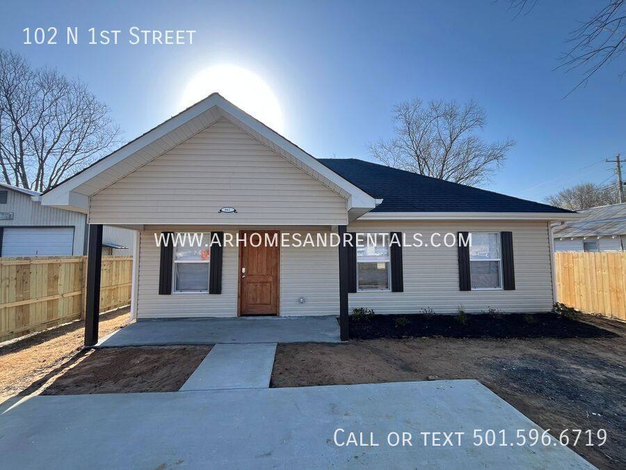 House for rent at 102 N 1st St, Austin, AR 72007