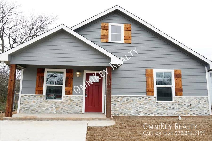 House for rent at 424 E Nelson St, Denison, TX 75021