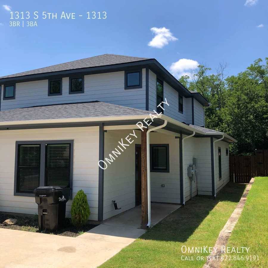 Apartment for rent at 1313 S 5th Ave, Denison, TX 75021