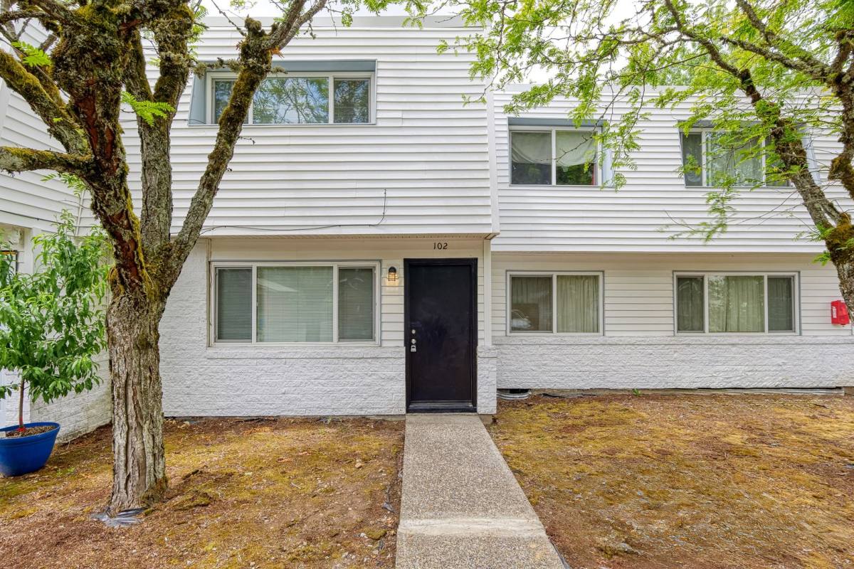 Apartment for rent at 213 SE 192nd Ave, Portland, OR 97233