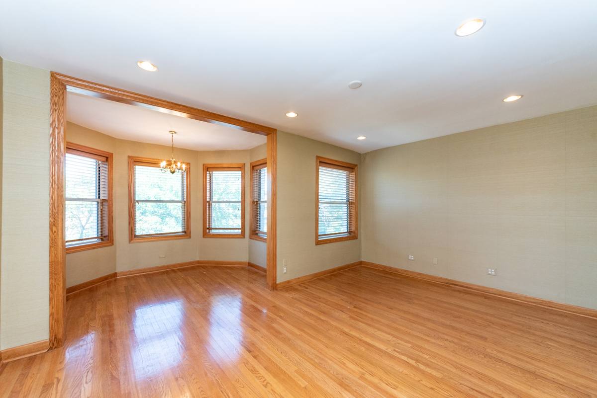 Apartment for rent at 3415 N Elaine Place #1, Chicago, IL 60657
