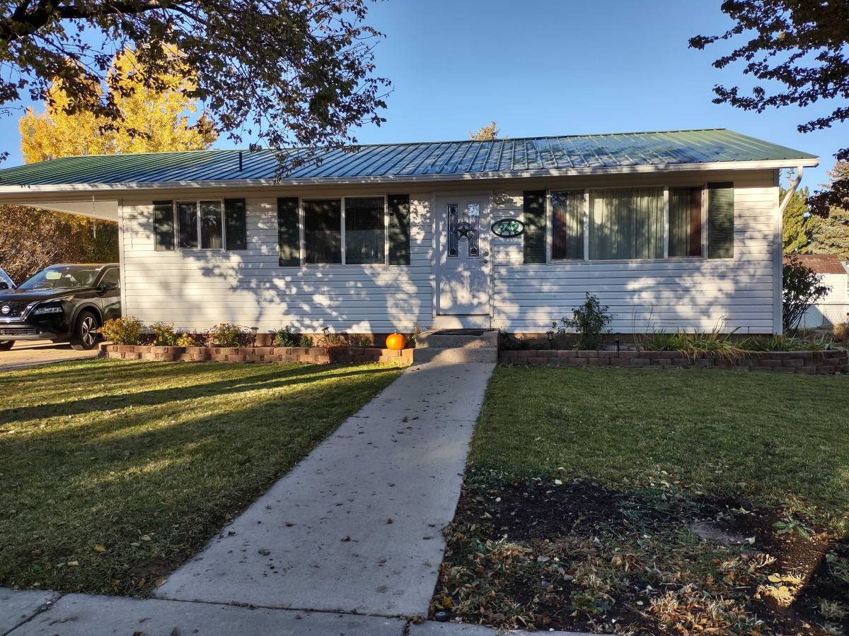 House for rent at 242 700 W, Parowan, UT 84761