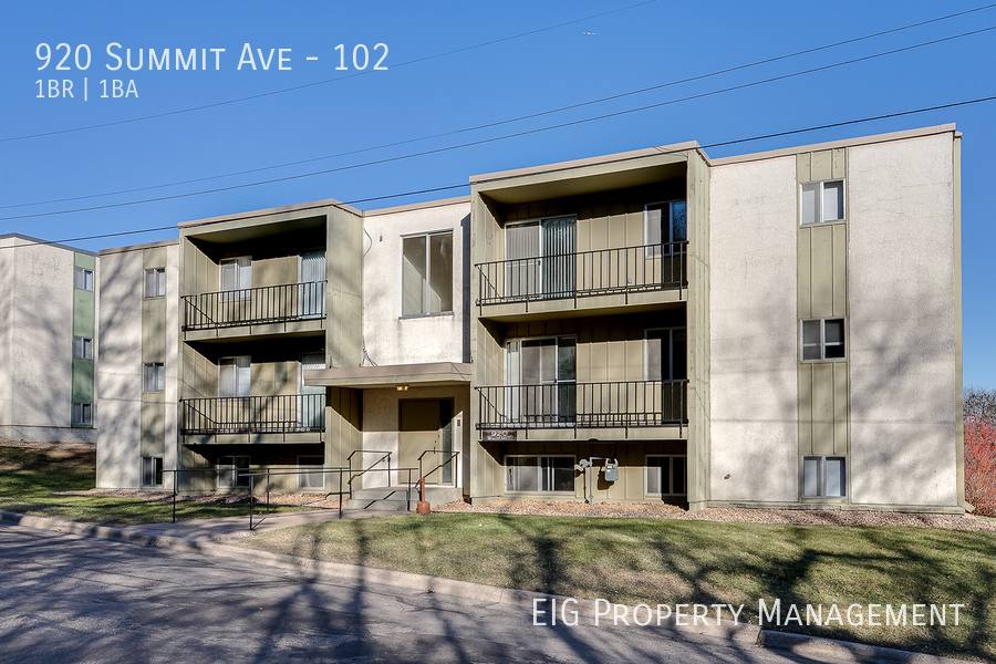 Apartment for rent at 920 Summit Ave #102, South Saint Paul, MN 55075
