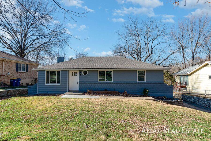 House for rent at 8600 Lamar Ave, Overland Park, KS 66207