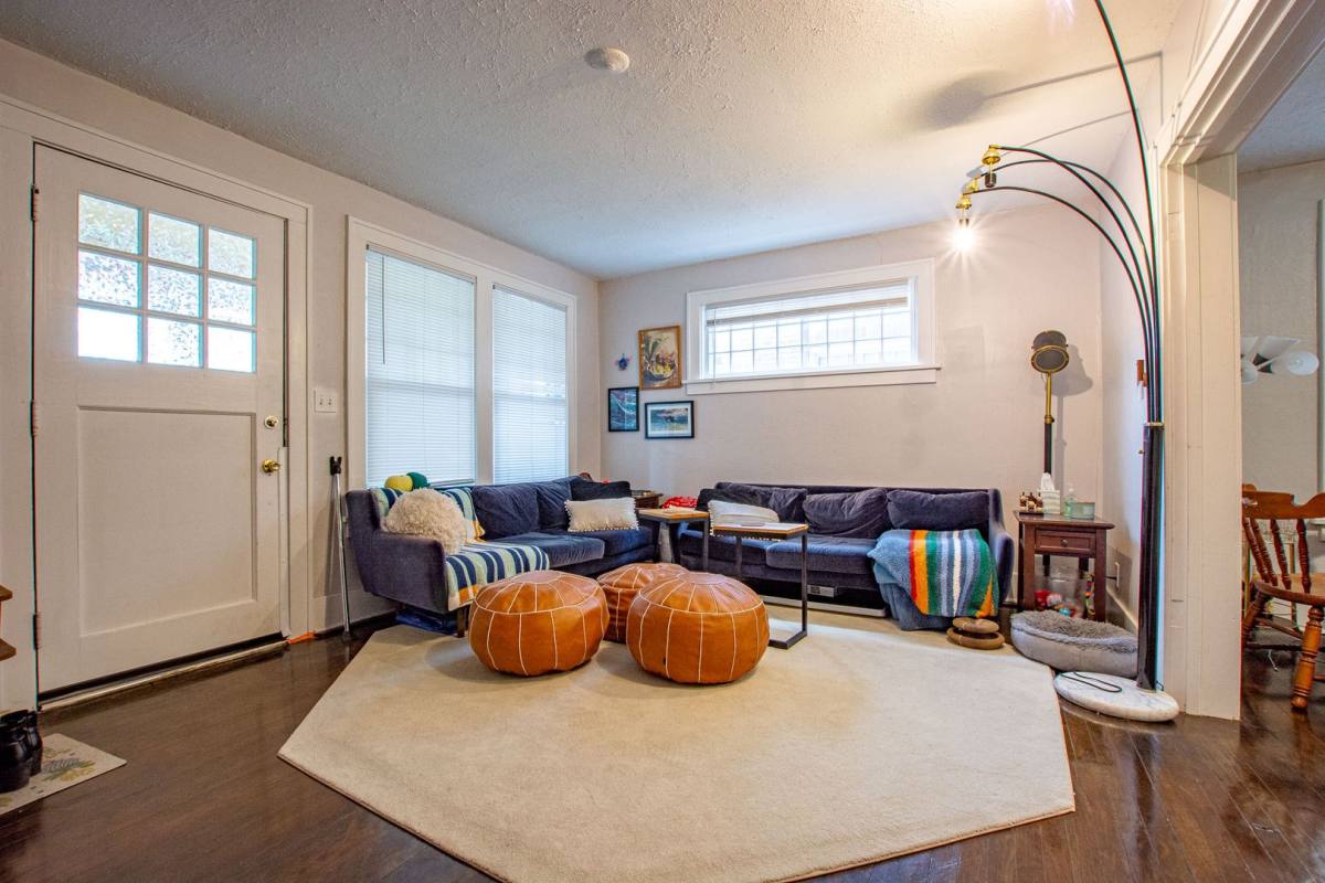 Apartment for rent at 4934-4936 Davenport St, Omaha, NE 68132