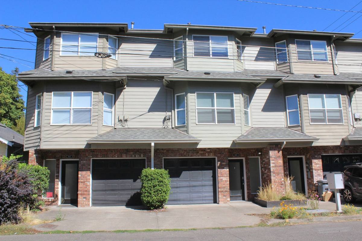 Apartment for rent at 3413 SW Moss St, Portland, OR 97219
