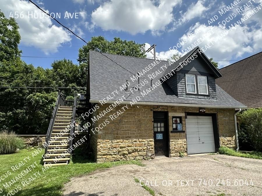 Apartment for rent at 456 Hudson Ave, Newark, OH 43055