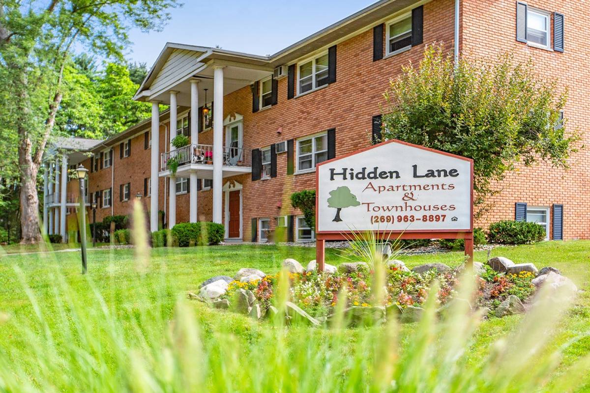 Apartment for rent at 612 Garrison Rd, Battle Creek, MI 49017