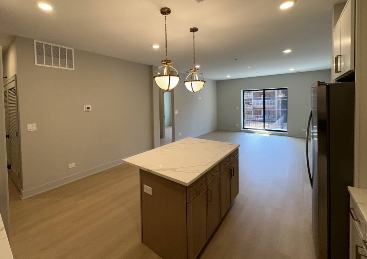 Apartment for rent at 4102 N Sheridan Rd #205, Chicago, IL 60613