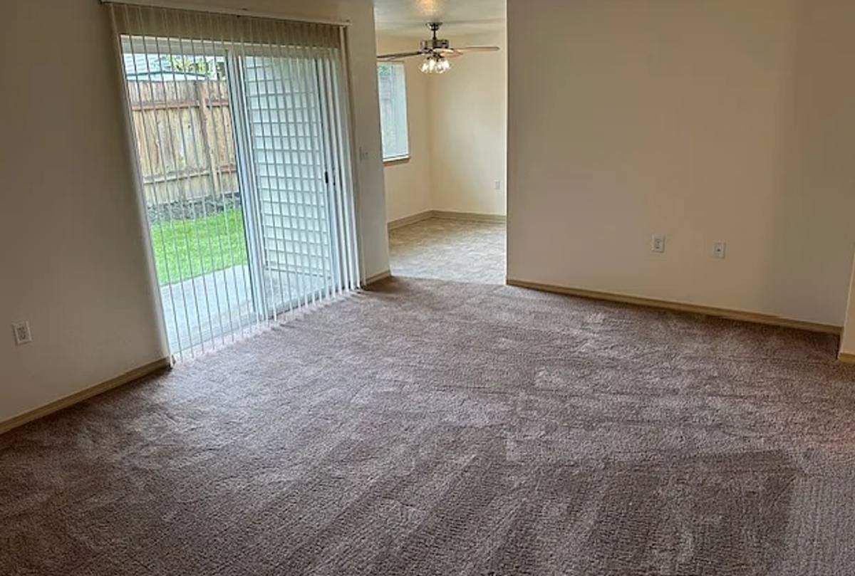 Apartment for rent at 1175 Pine Meadow SE, Albany, OR 97322