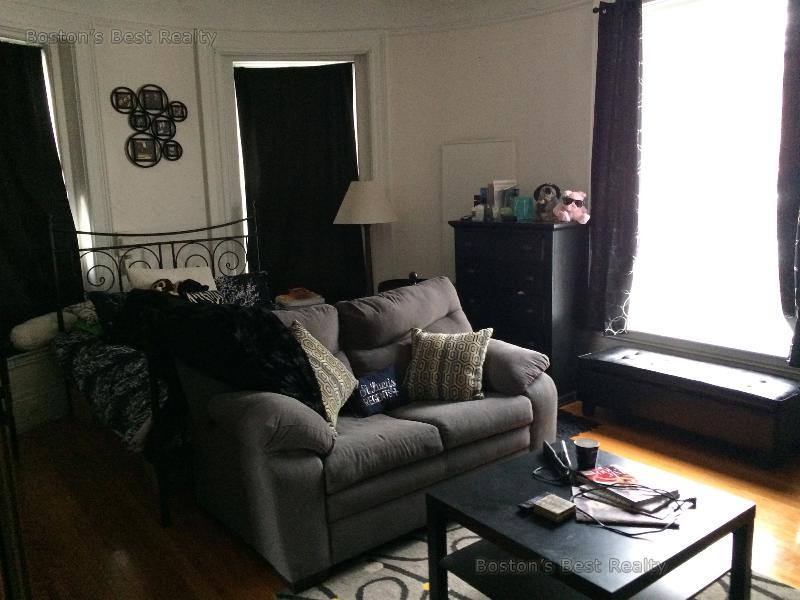 Apartment for rent at 1874 Beacon St #2, Brookline, MA 02445