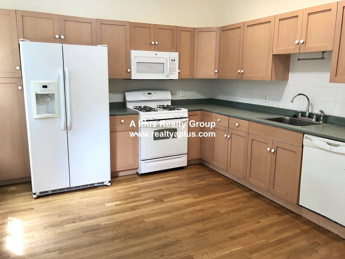 House for rent at 14 Schiller St #1, Jamaica Plain, MA 02130