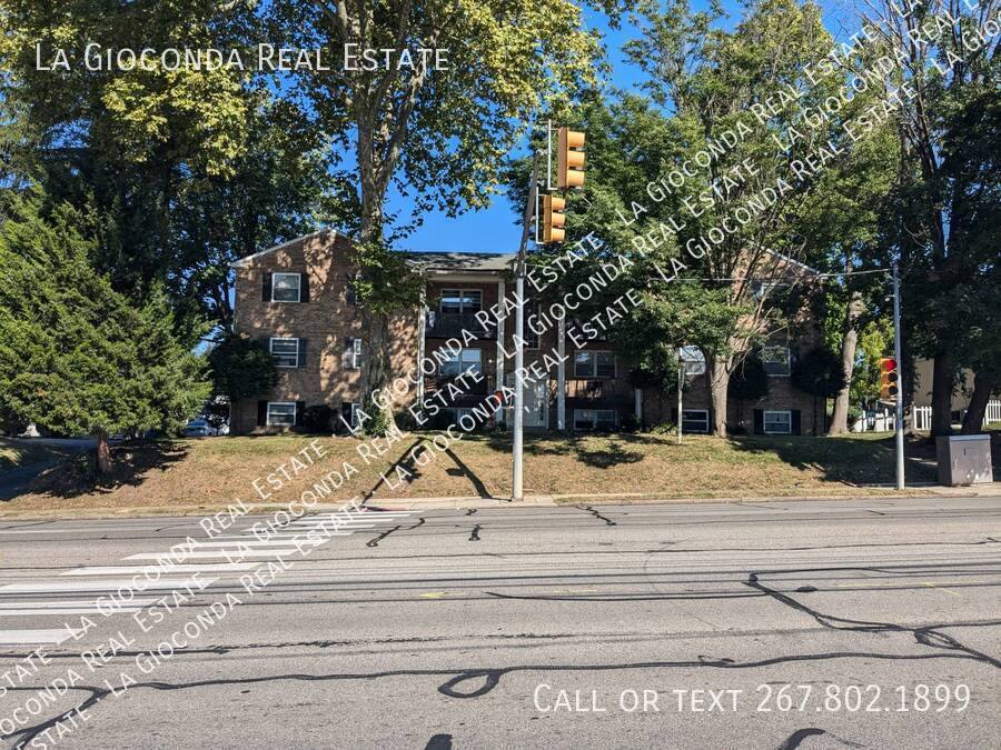 Apartment for rent at 225 W Chester Pike #3, Ridley Park, PA 19078