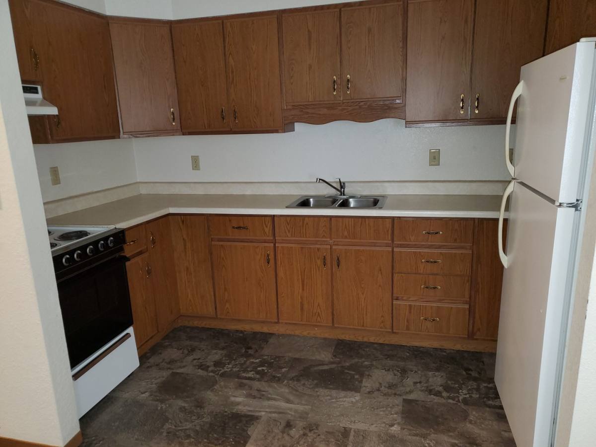 Apartment for rent at 800-812 S Sherman Ave, Sioux Falls, SD 57104