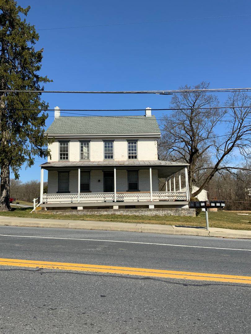 Apartment for rent at 433-447 E Main St, Mount Joy, PA 17552