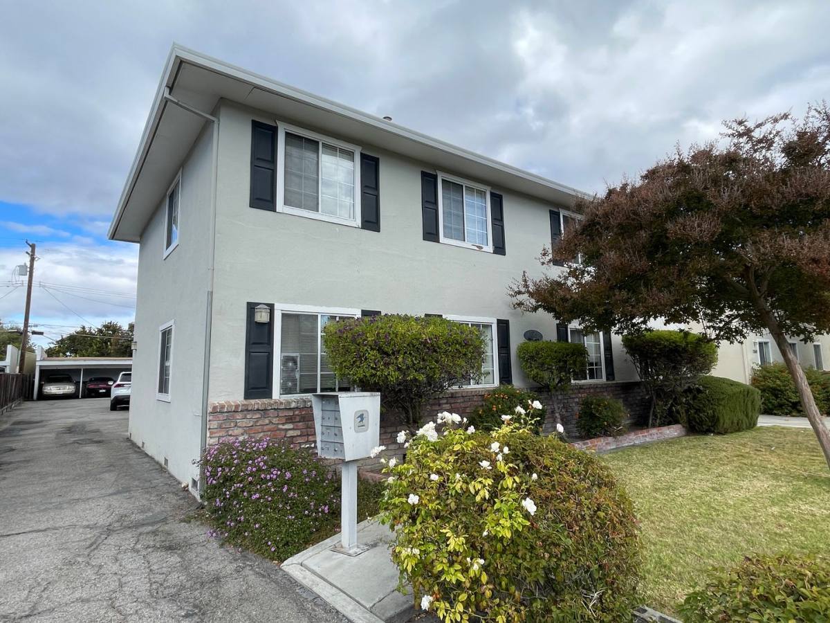 1379 Reeve St, Santa Clara, CA 95050