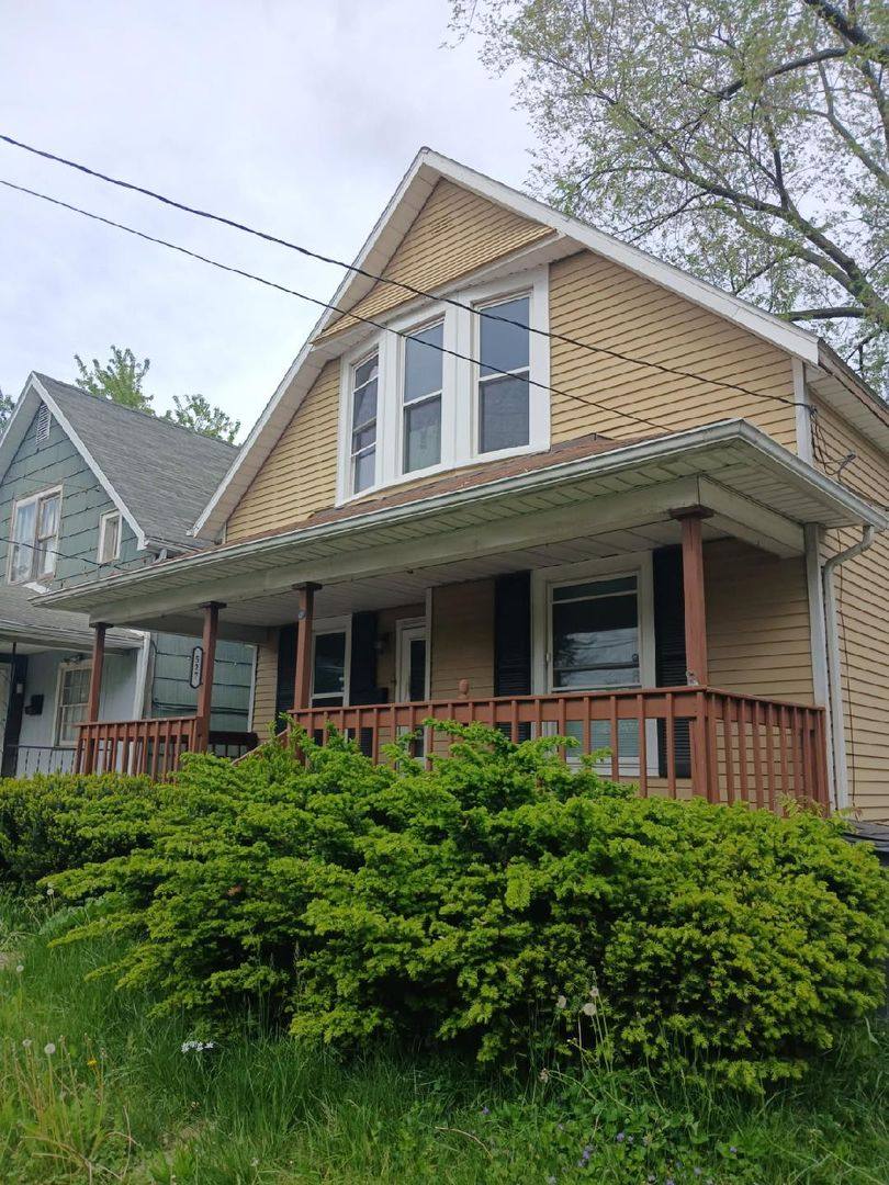 House for rent at 527 White St, Toledo, OH 43605