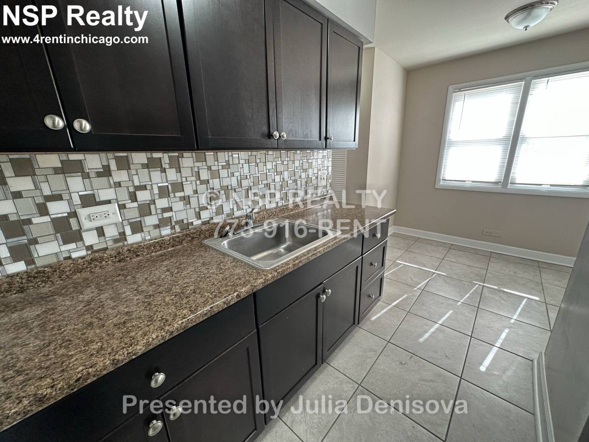 Apartment for rent at 9610 Ivanhoe #14, Schiller Park, IL 60176