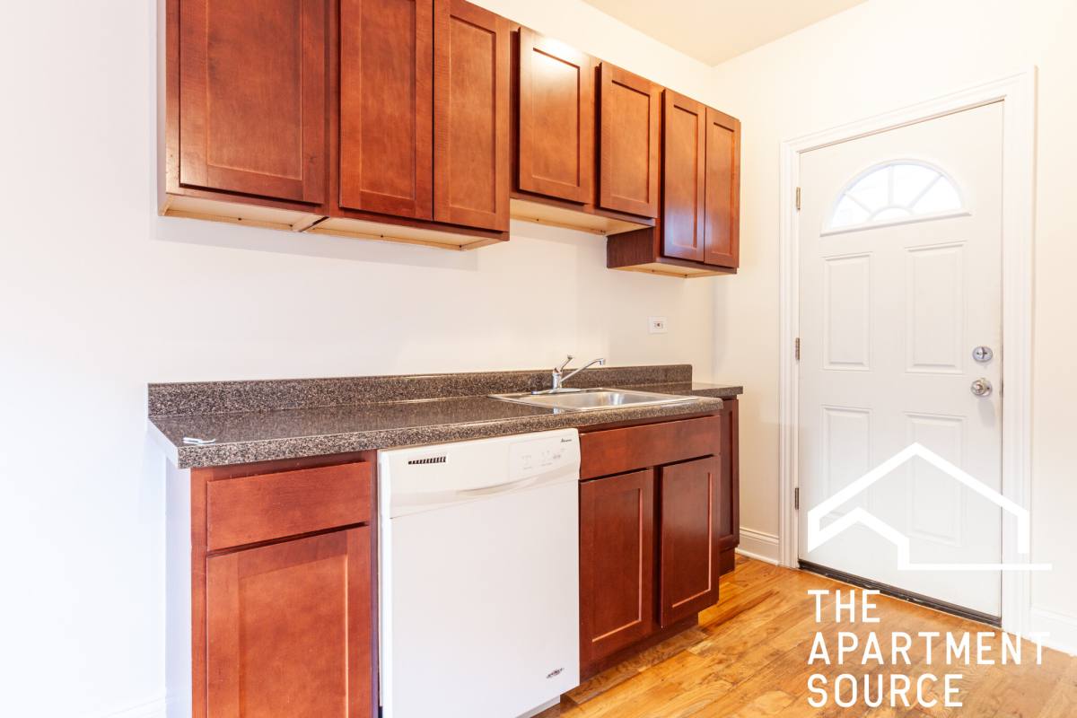 Apartment for rent at 3825 N Fremont #E3, Chicago, IL 60613