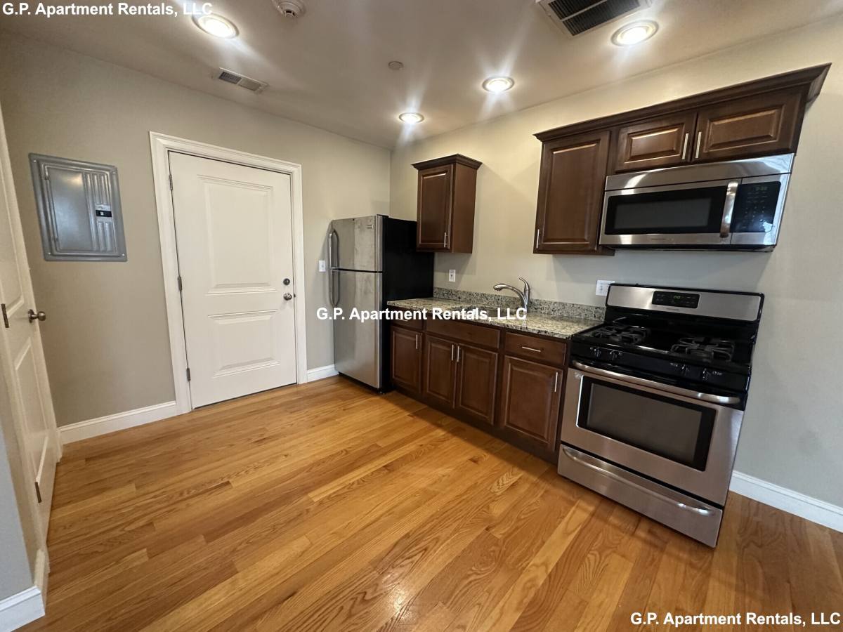 Apartment for rent at 80 Main St, Everett, MA 02149