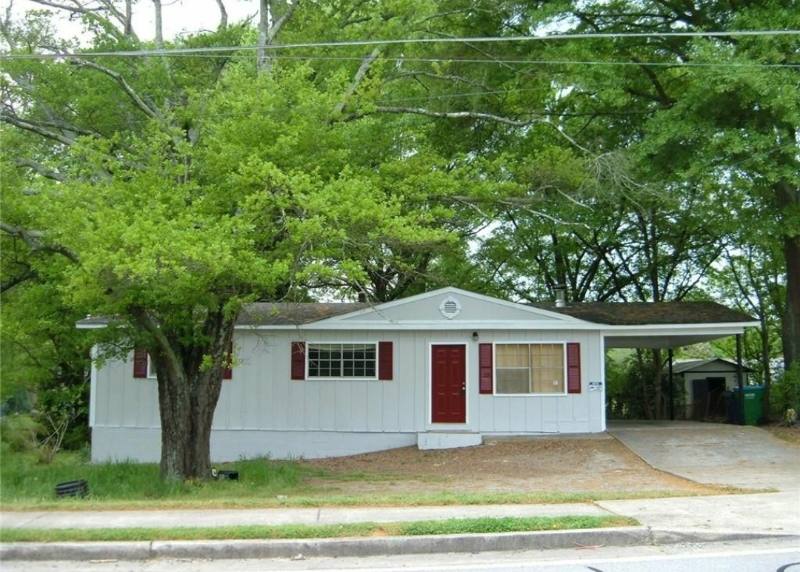 House for rent at 1005 Maxham Rd, Austell, GA 30168