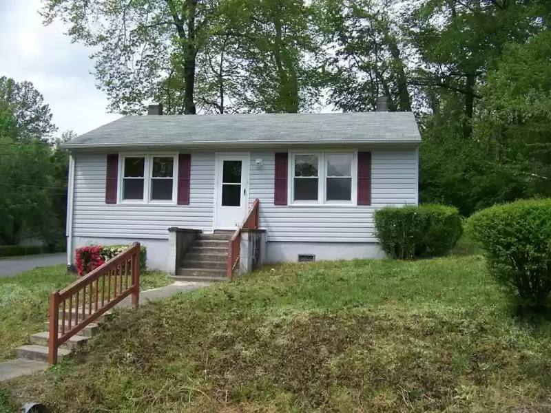 House for rent at 102 Third St, Brookneal, VA 24528