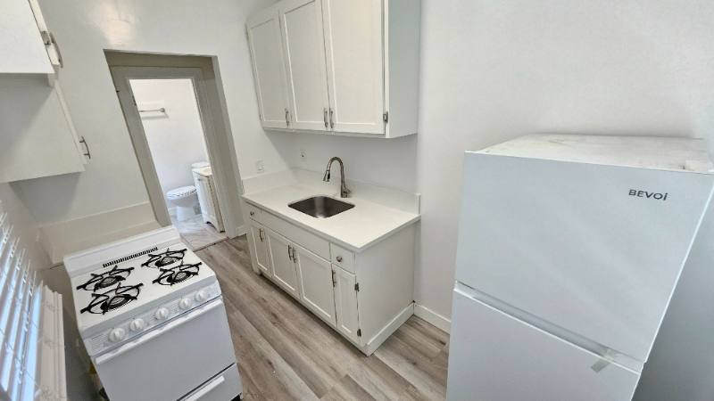 Apartment for rent at 1185 E Vernon Ave #1, Los Angeles, CA 90011