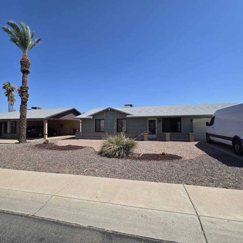 House for rent at 10521 W Loma Lane, Peoria, AZ 85345