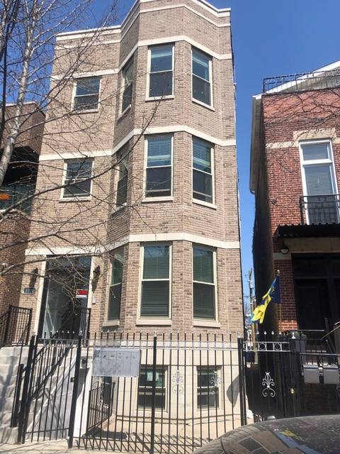 Apartment for rent at 1826 W Erie St, 2F #2F, Chicago, IL 60622