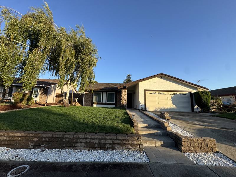 House for rent at 521 Locust Dr, Vallejo, CA 94591