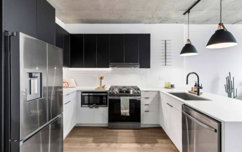 Apartment for rent at 200 N Elizabeth, Chicago, IL 60607