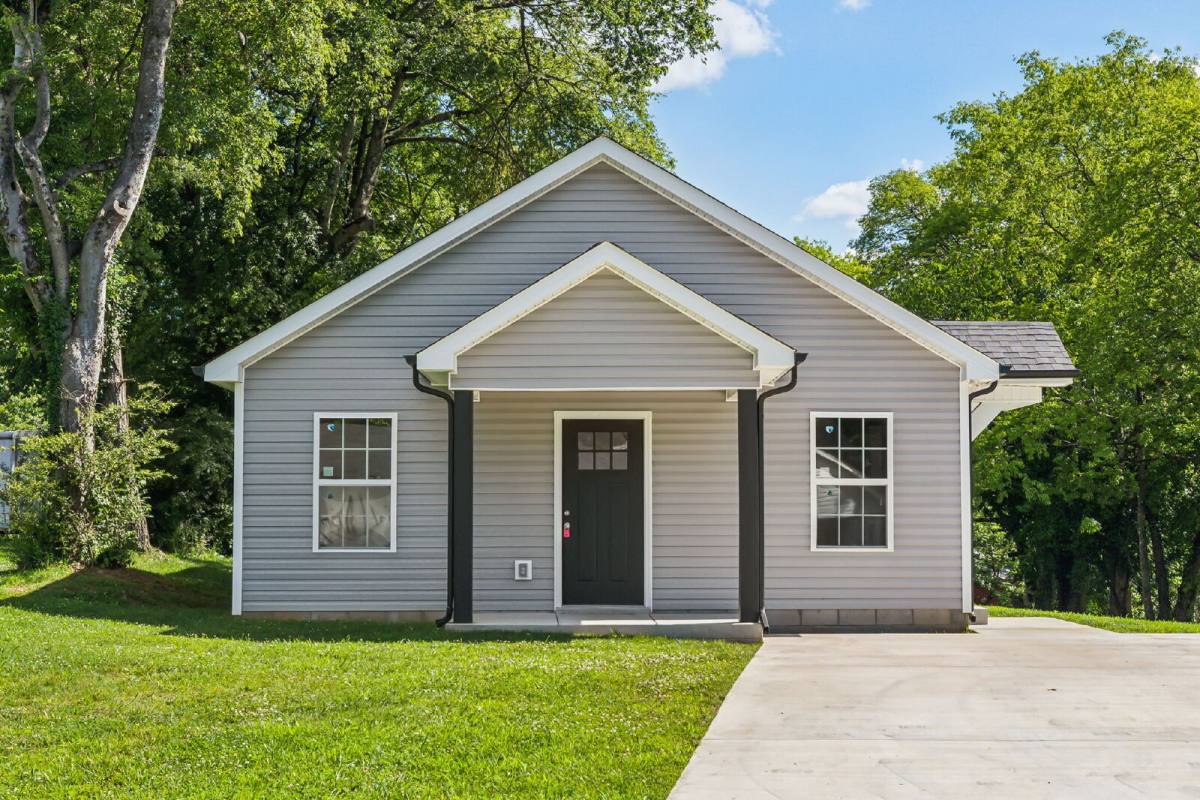 House for rent at 1816 Cunningham Ridge, Clarksville, TN 37040