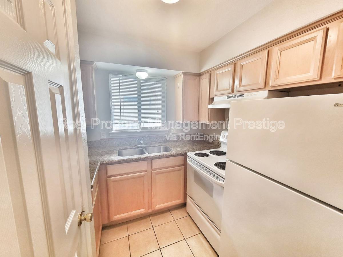 Apartment for rent at 1520 Yale St #18, Houston, TX 77008