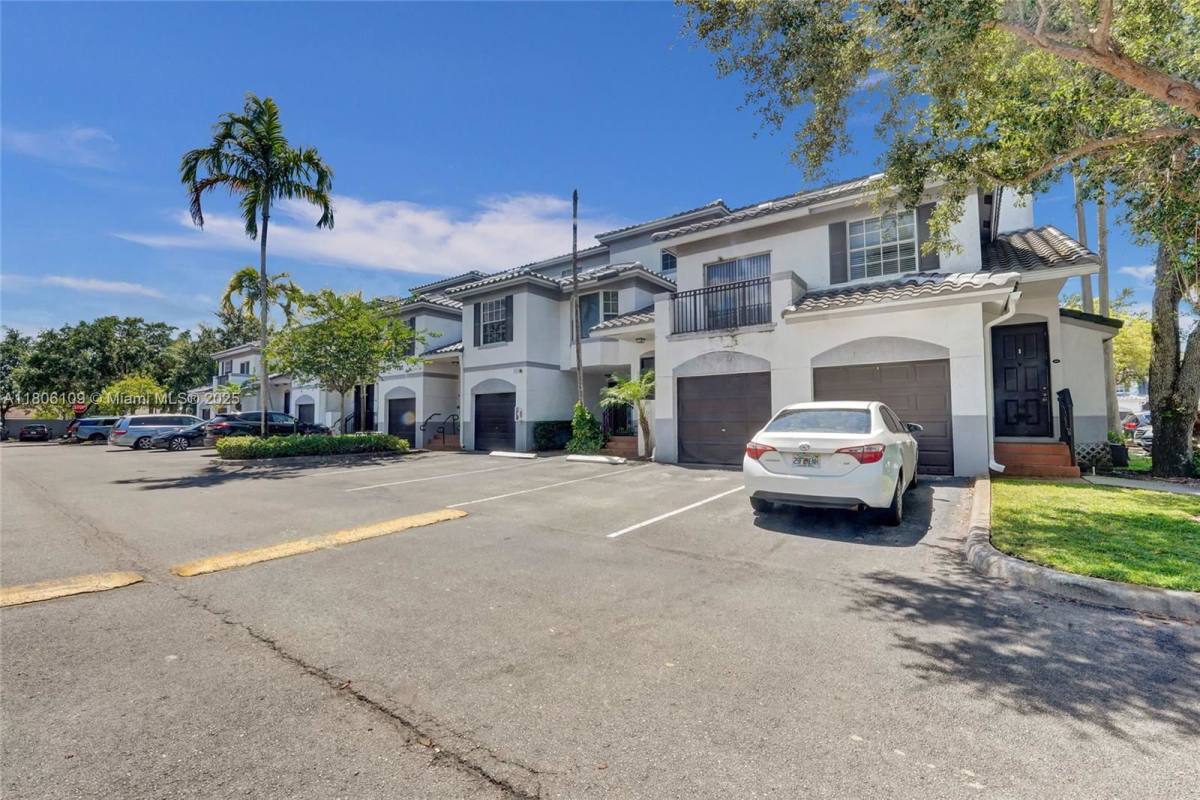 Townhouse for rent at 781 SW 148th Ave #1514, Fort Lauderdale, FL 33325