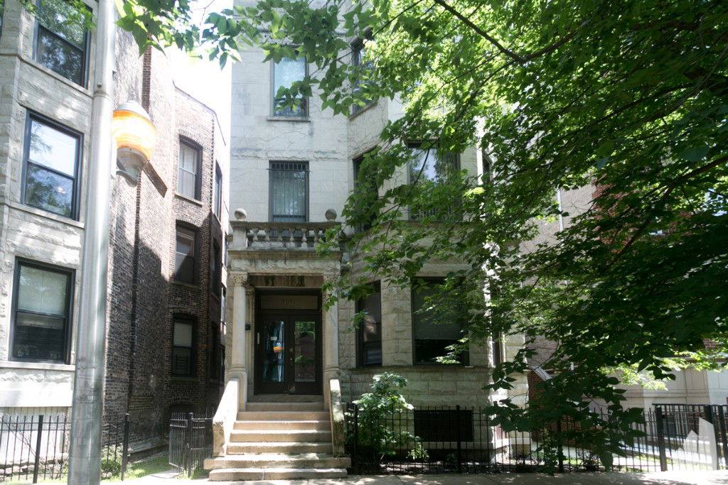 Apartment for rent at 3521 N Wilton Ave #2F, Chicago, IL 60657