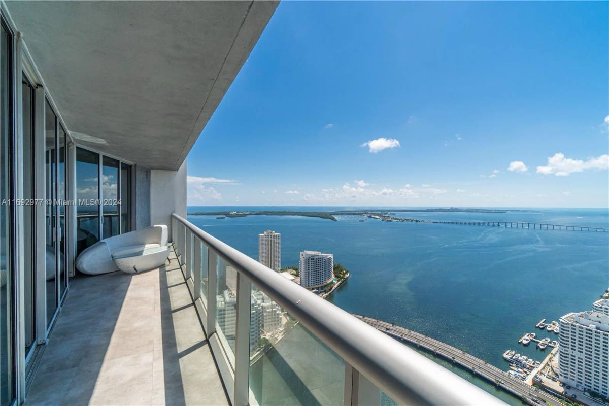 Apartment for rent at 495 Brickell Ave #4905, Miami, FL 33130