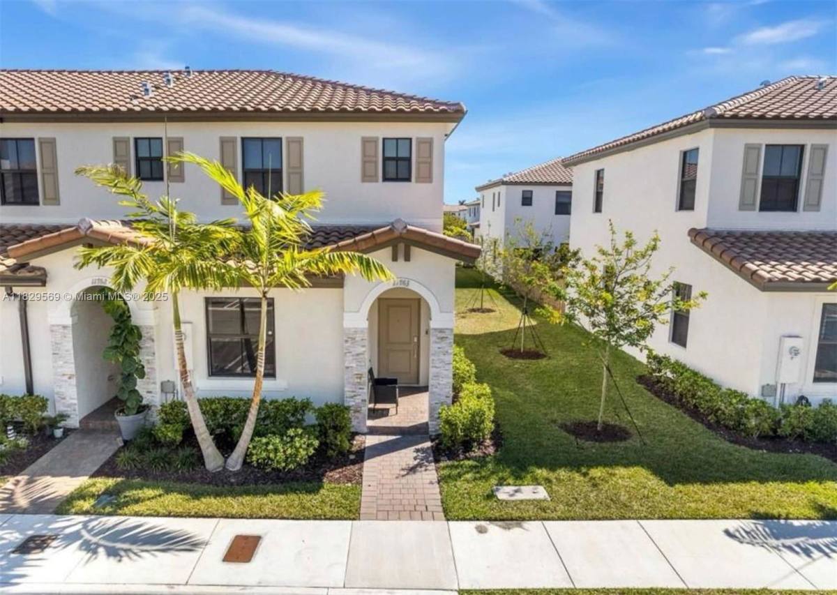 Townhouse for rent at 11763 SW 246 Terrace, Homestead, FL 33032