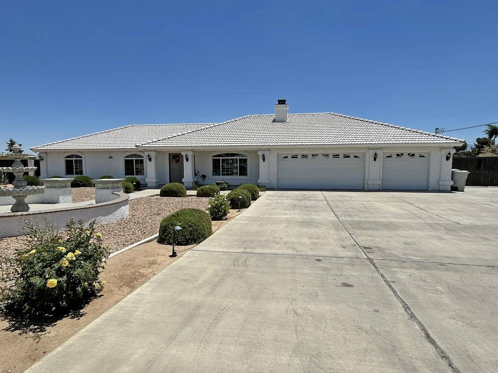 House for rent at 9363 8th Ave, Hesperia, CA 92345