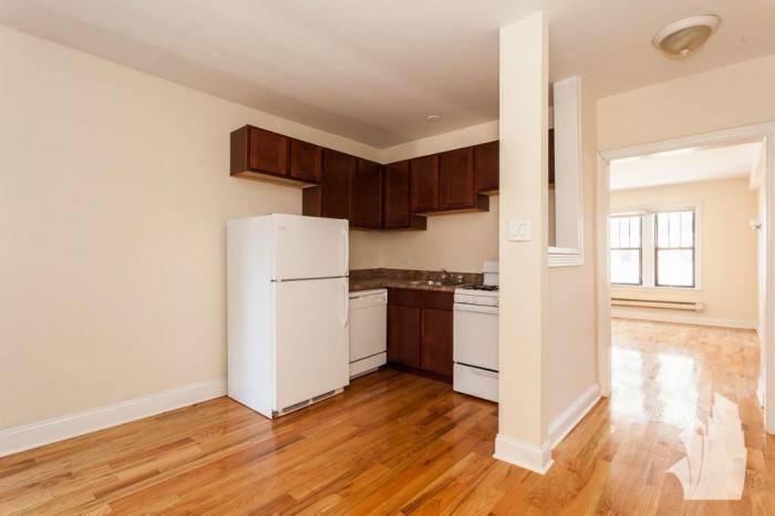 Apartment for rent at 1347 N Dearborn St #100, Chicago, IL 60610