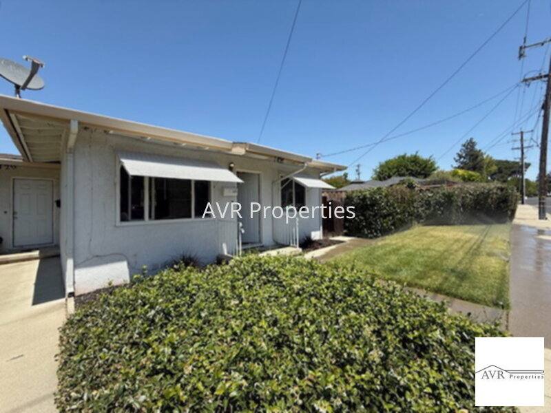 Townhouse for rent at 1426 College Ave, Livermore, CA 94550