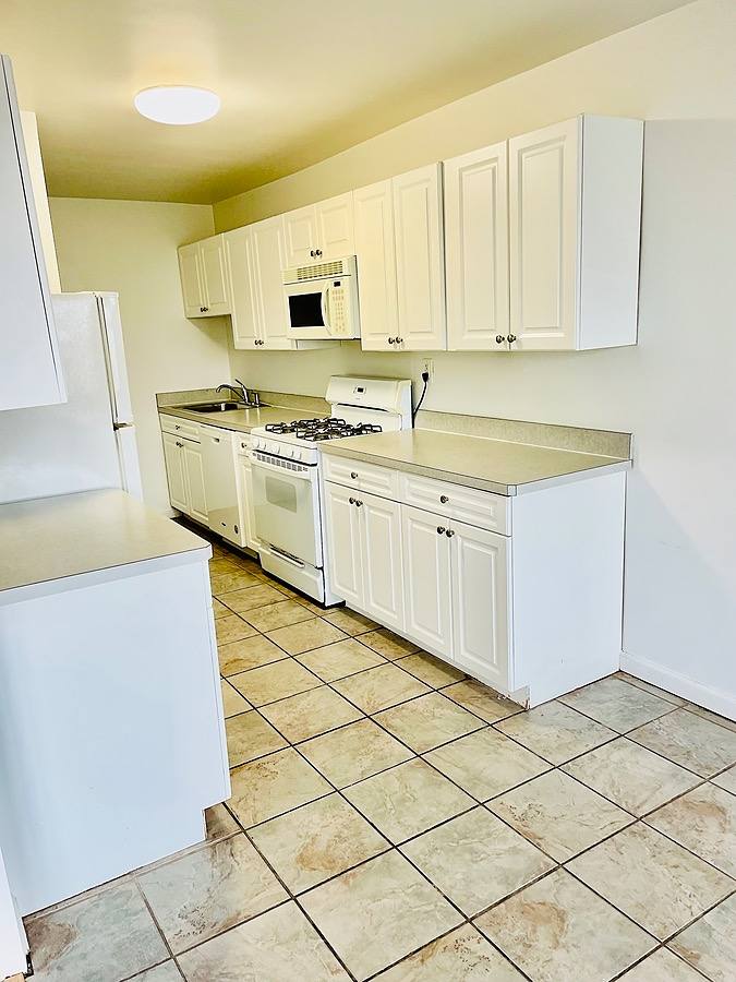 Apartment for rent at 47 Davis Ave, White Plains, NY 10605