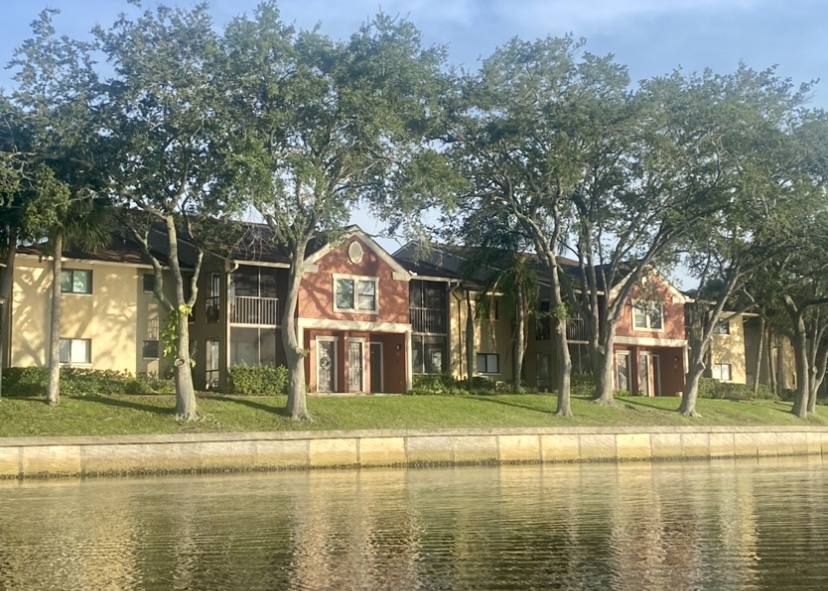 Apartment for rent at 5566 Baywater Dr, Tampa, FL 33615