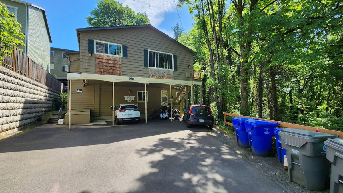 Apartment for rent at 3736 SW 10th Ave, Portland, OR 97239