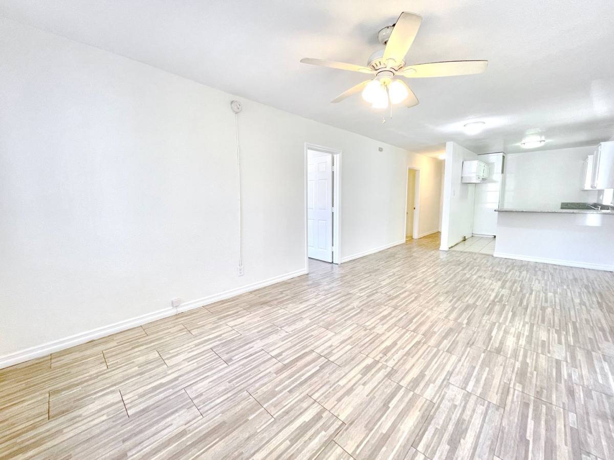 Apartment for rent at 636 W 85th St, Los Angeles, CA 90044