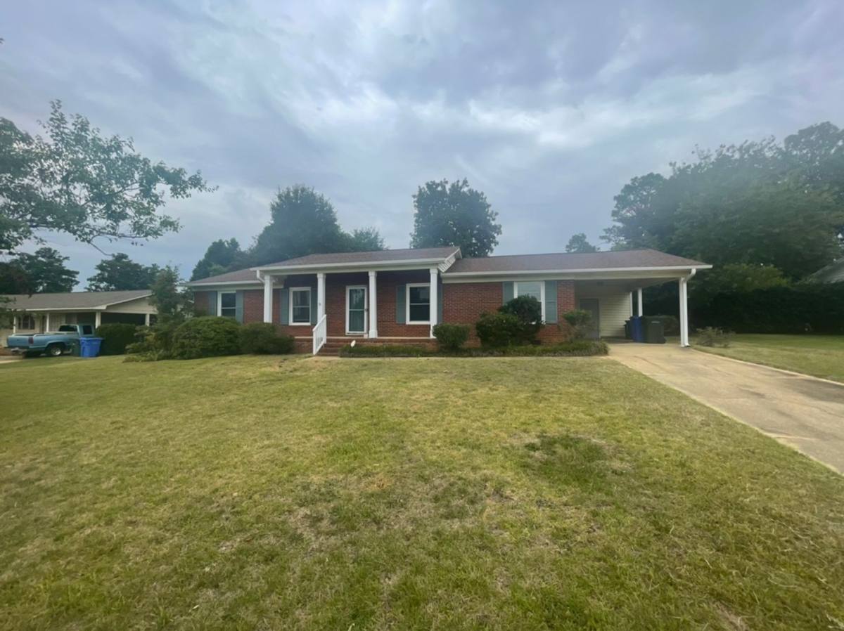 House for rent at 7226 Godfrey Dr, Fayetteville, NC 28303