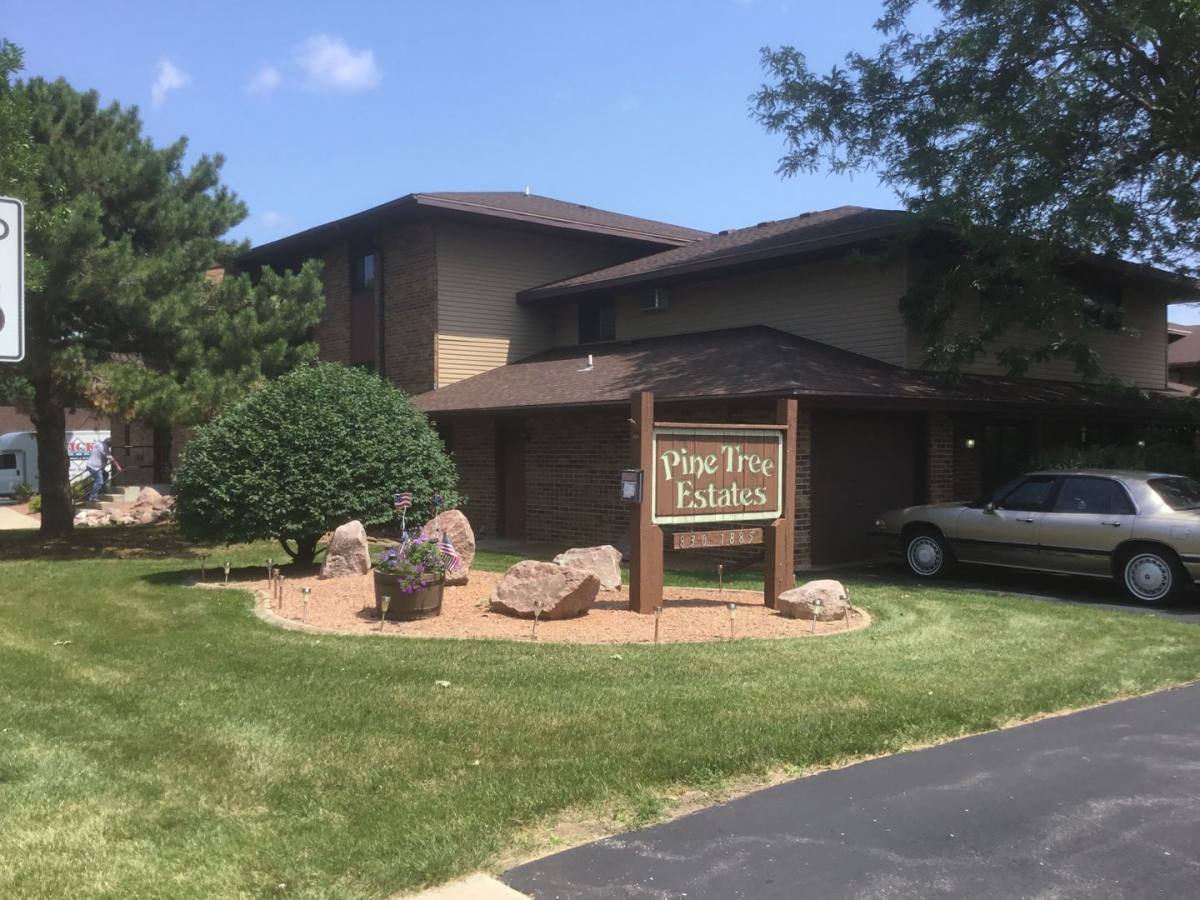 Apartment for rent at 2800 2840 Npark Dr Lane, Appleton, WI 54911