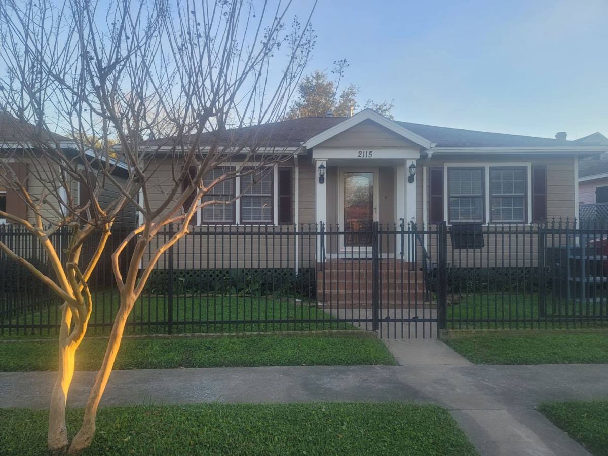 House for rent at 2115 Ave O, Galveston, TX 77550