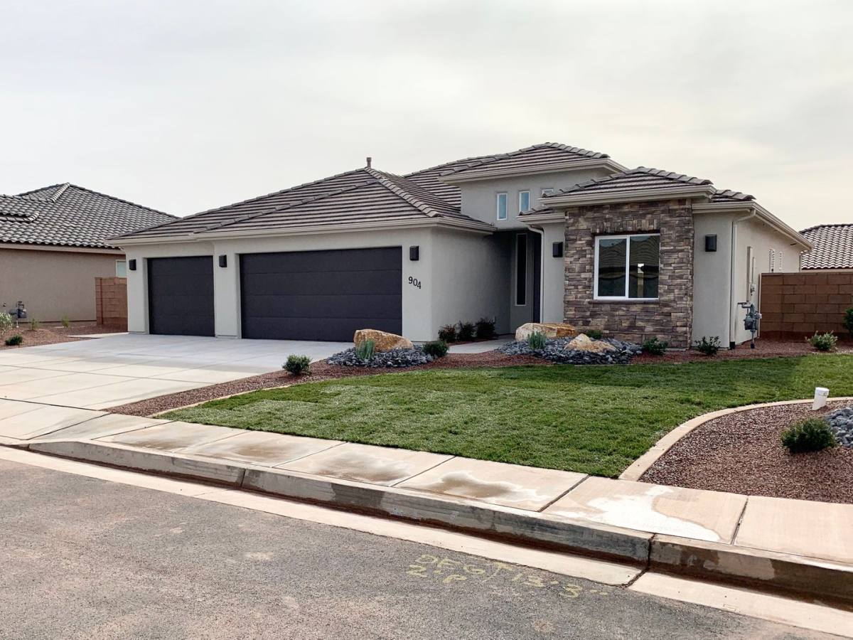 House for rent at 904 E 3850 S, Washington, UT 84780