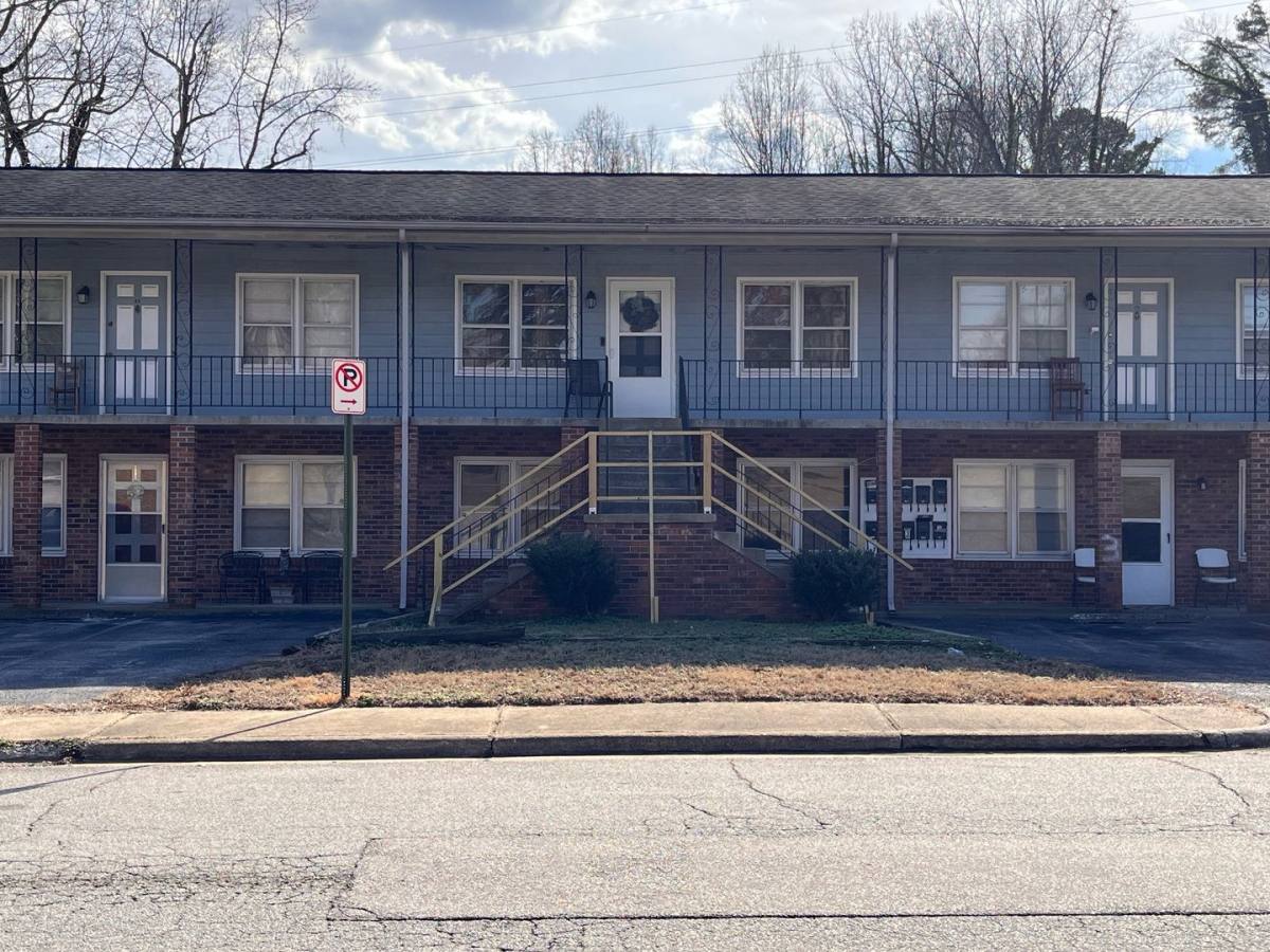 Apartment for rent at 119 Woodview Dr, Danville, VA 24540
