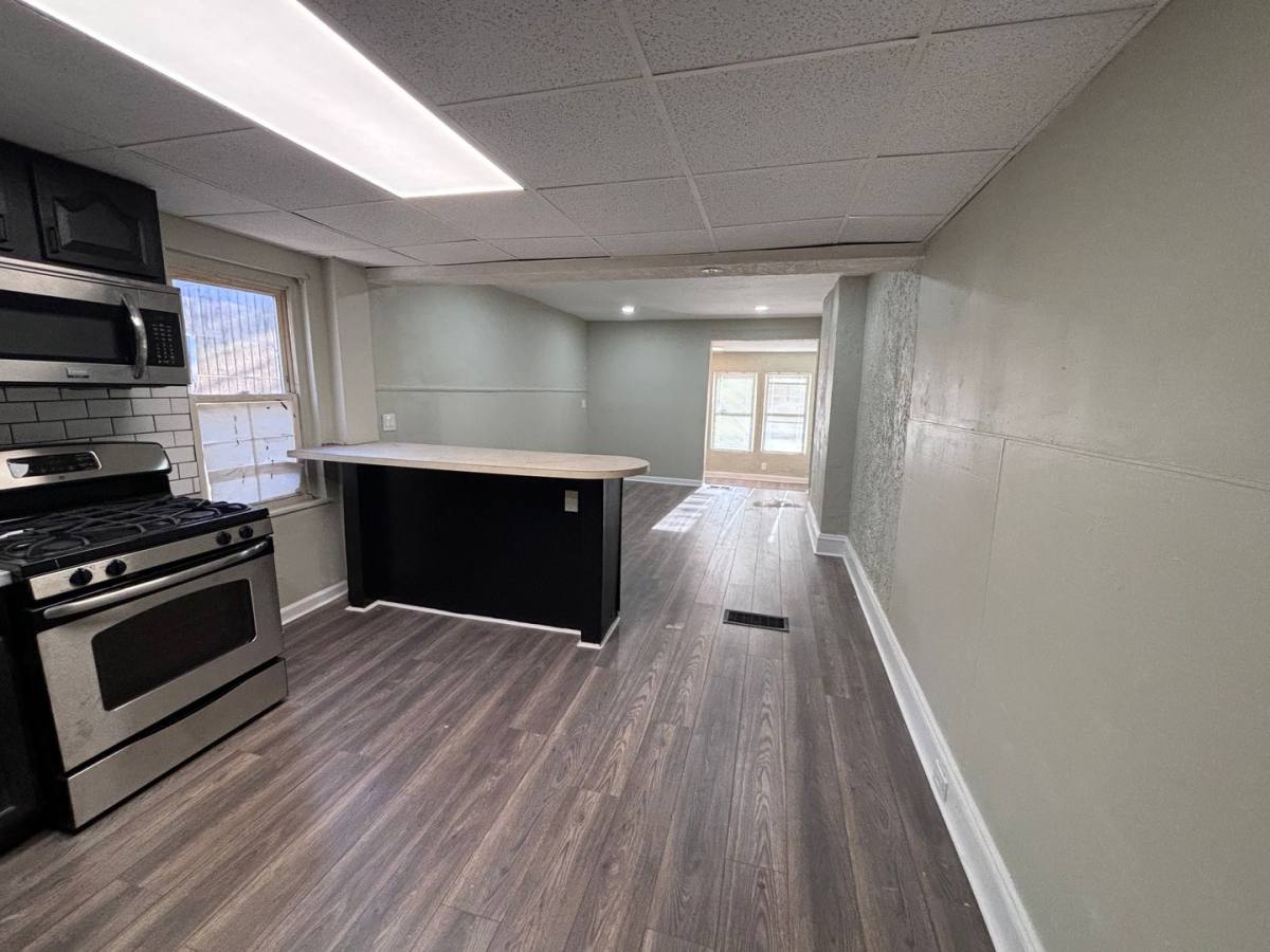 Apartment for rent at 1636 E State St, Trenton, NJ 08609